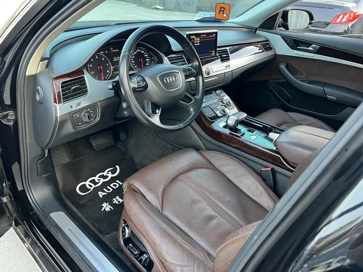 Audi A8 2013 A8L 45 TFSI quattro Comfort фото 9