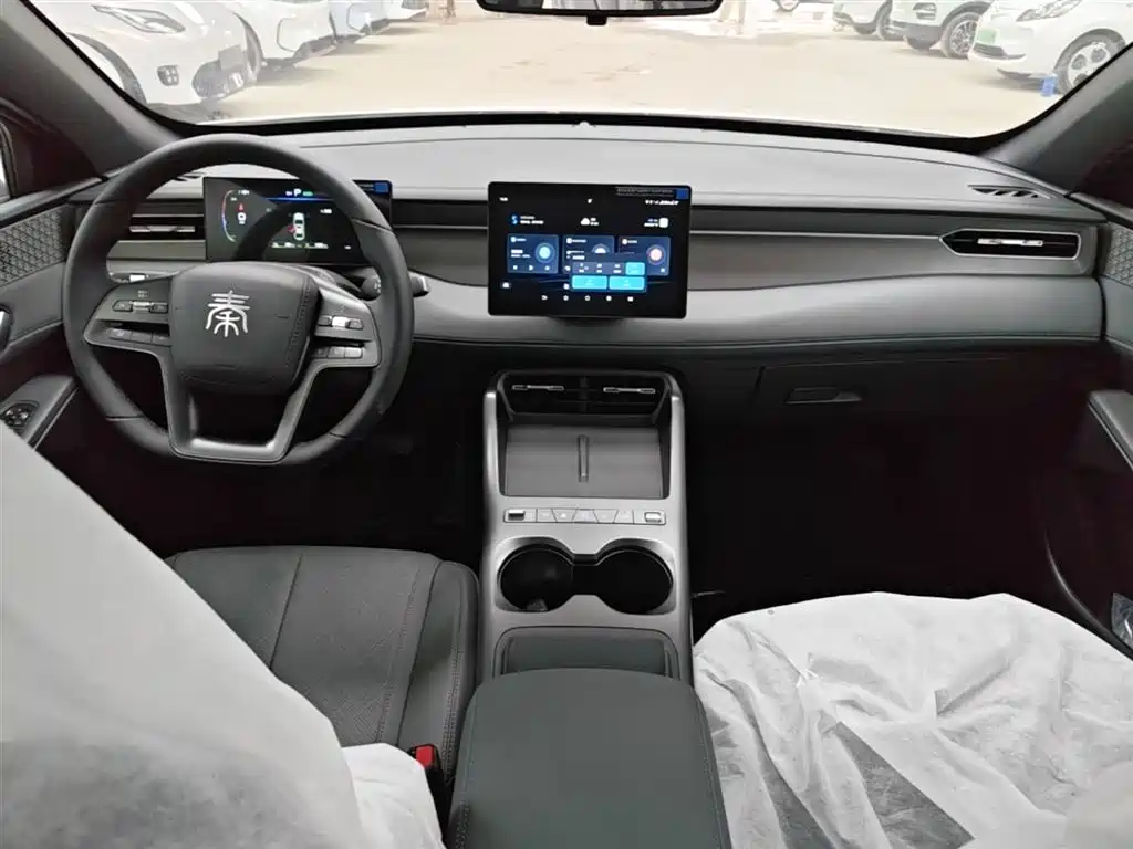 BYD Qin PLUS 2026 DM-i Smart Edition 128KM Progressive фото 10