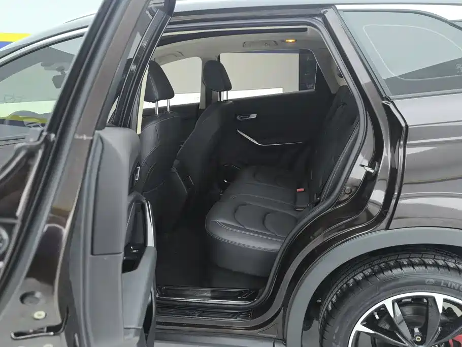 FAW Senya R9 2018 2018 1.2T Automatic Luxury Smart Premium