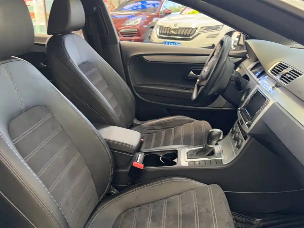Volkswagen FAW-Volkswagen CC 2018 1.8TSI Premium фото 19