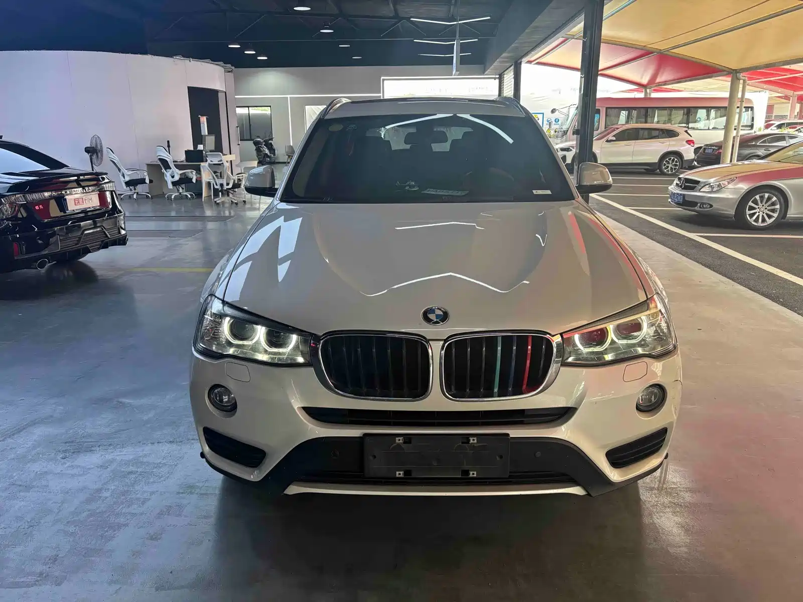 Photo 2 - BMW X3 (Import)