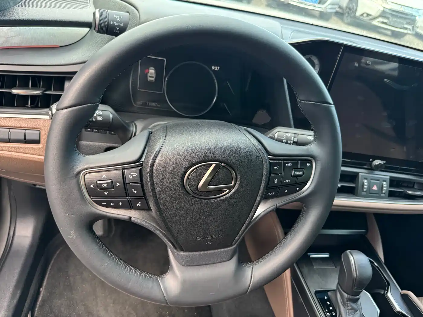 Lexus ES 2025 200 Ultimate Edition фото 14