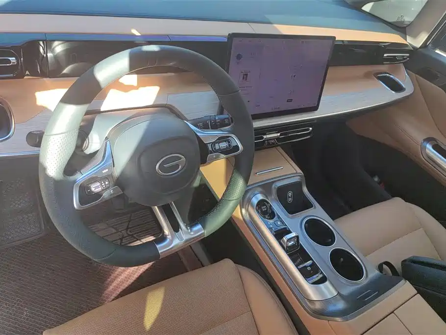 GAC Trumpchi Trumpchi E8 2024 Glory Series 2.0L Glory Edition фото 12