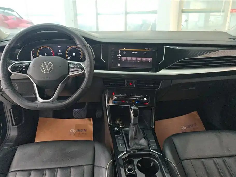 Volkswagen Passat 2023 Facelift 330TSI Starlight Elite Edition фото 12