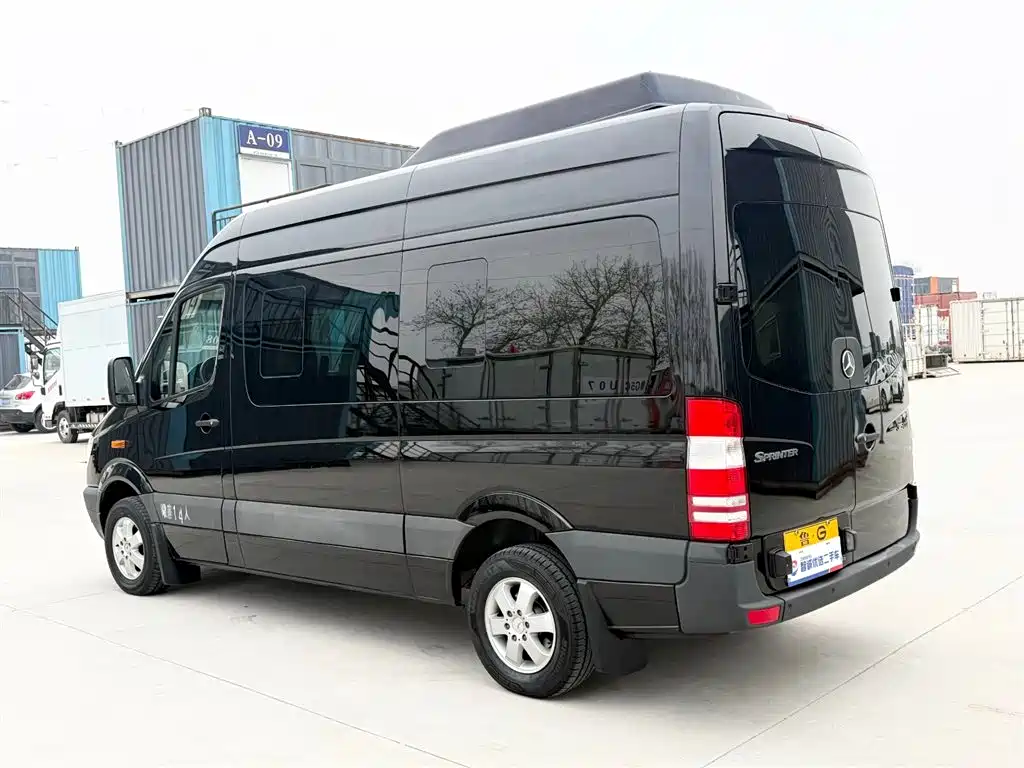 Mercedes-Benz Sprinter 2012 2.1T Zunlv Medium Wheelbase Edition фото 17