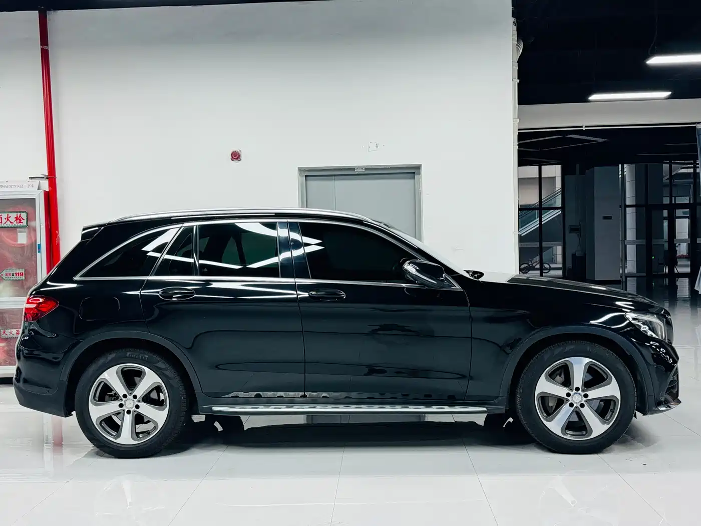 Mercedes-Benz GLC 2017 GLC 260 4MATIC Luxury фото 4