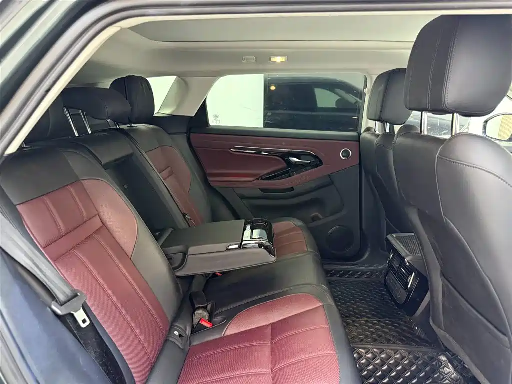 Land Rover Range Rover Evoque 2023 Range Rover Evoque L 249PS Luxury Edition фото 16