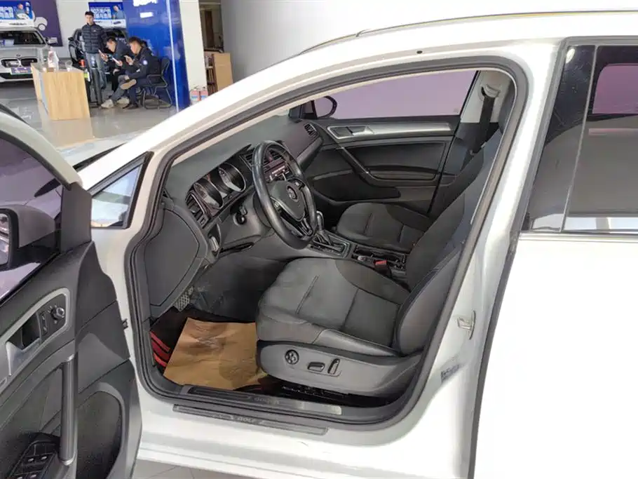 Volkswagen Golf 2020 280TSI DSG Comfort фото 9