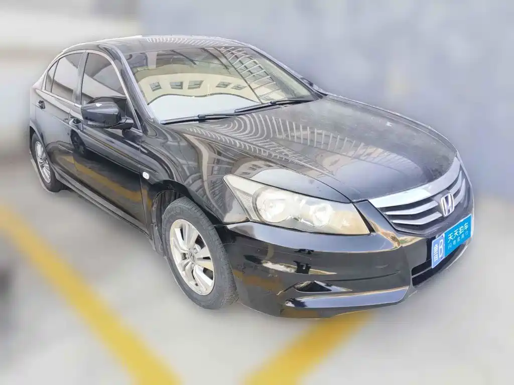Фото 3 - Honda Accord