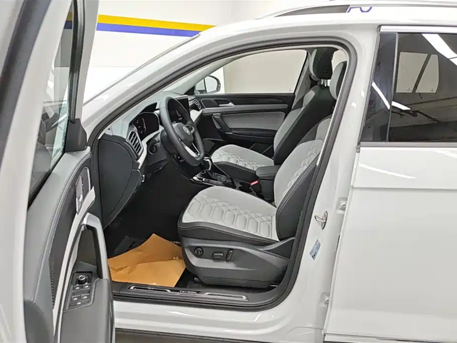 Volkswagen Tayron 2024 330TSI 2WD Luxury Plus Advanced фото 9
