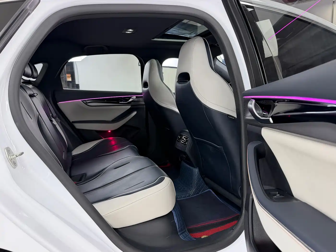 BYD Qin PLUS 2021 DM-i 55KM Flagship фото 6