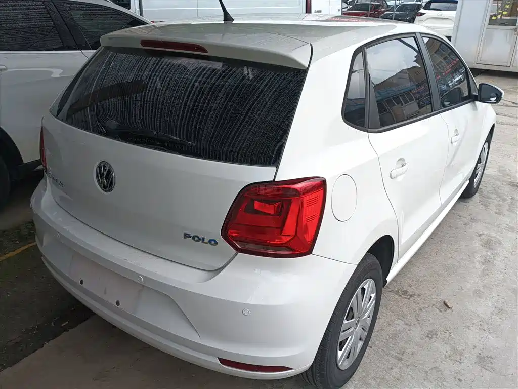 Volkswagen Polo 2018 1.5L Auto Safe Drive фото 5