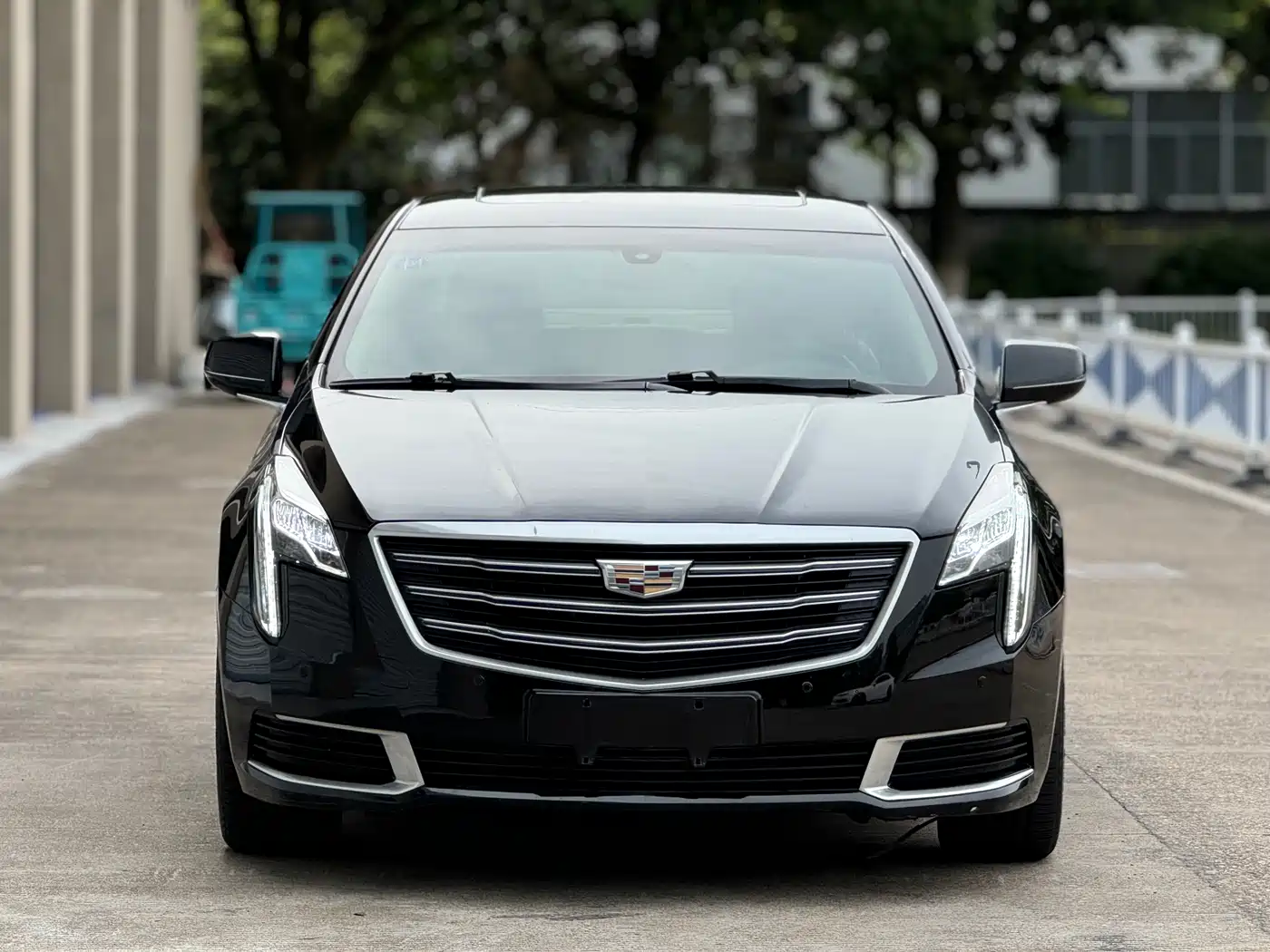 Cadillac XTS 2018 28T Technology фото 2