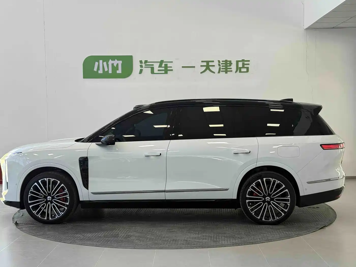 NIO ES8 2026 2025 Model 6-Seat Executive Luxury Edition
