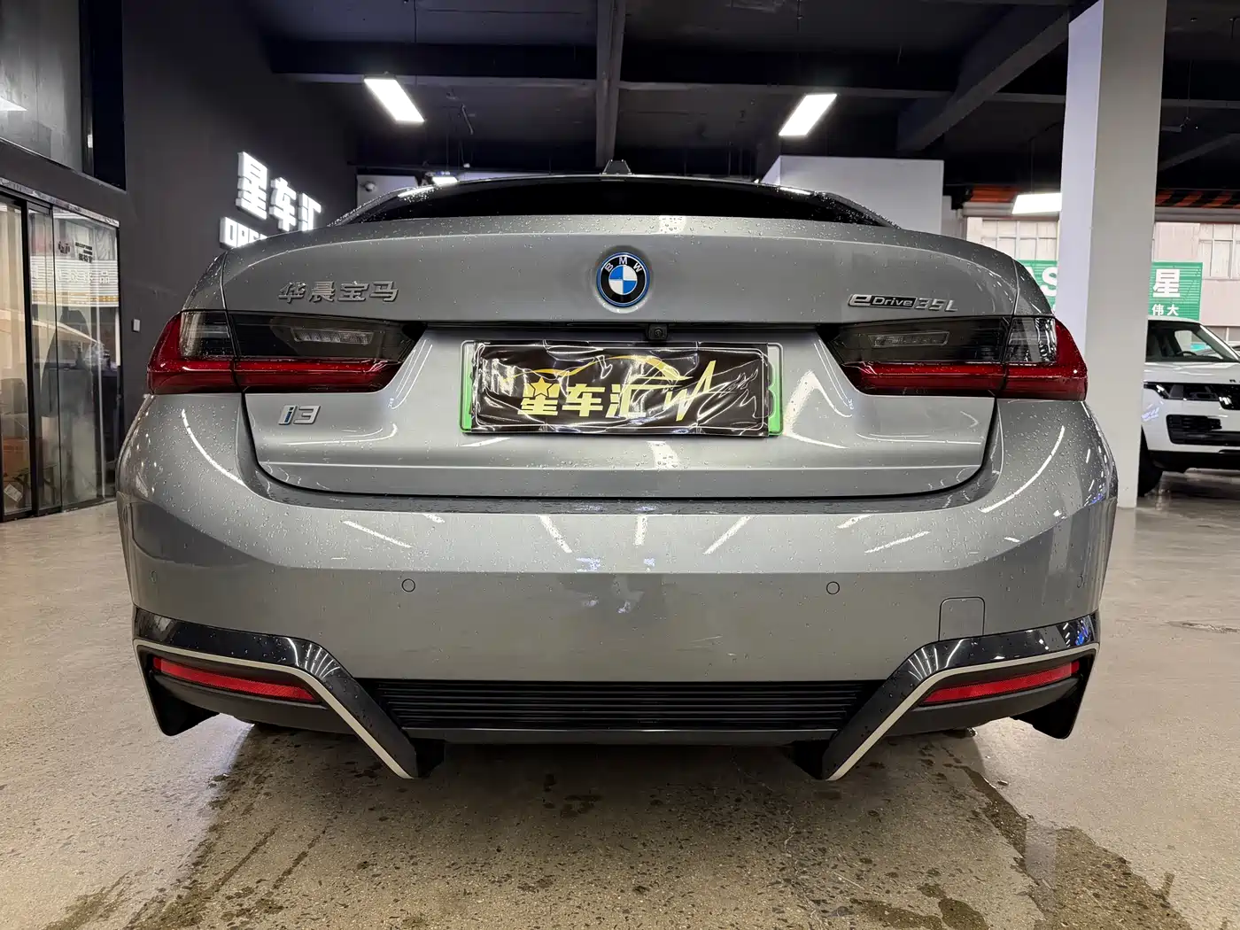 BMW i3 2022 eDrive 35 L фото 12