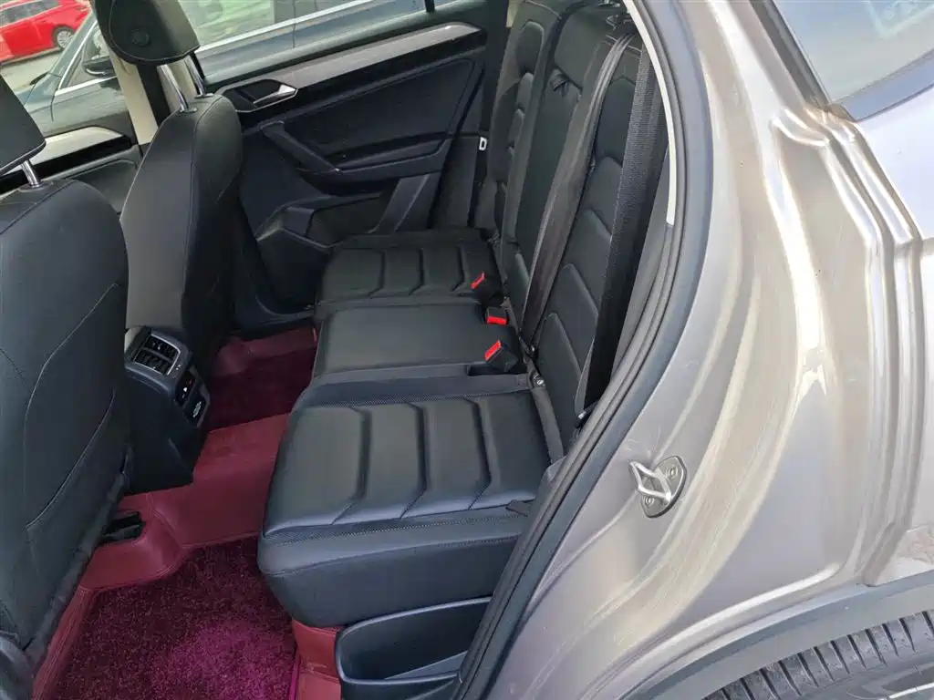Volkswagen Tayron 2019 330TSI 2WD Luxury China VI фото 17