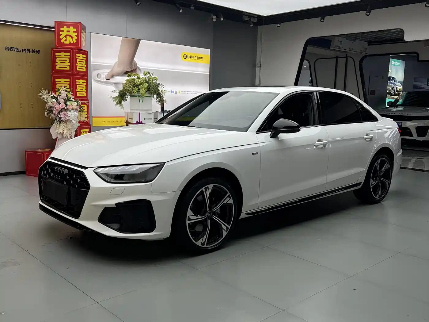 Audi A4L 2025 2 Million Celebration Edition 40 TFSI Luxury Dynamic B&O Starlight Night Edition