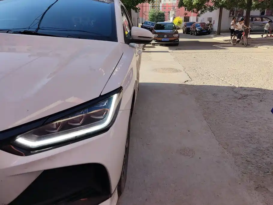 BYD e2 2023 2023 Luxury Model