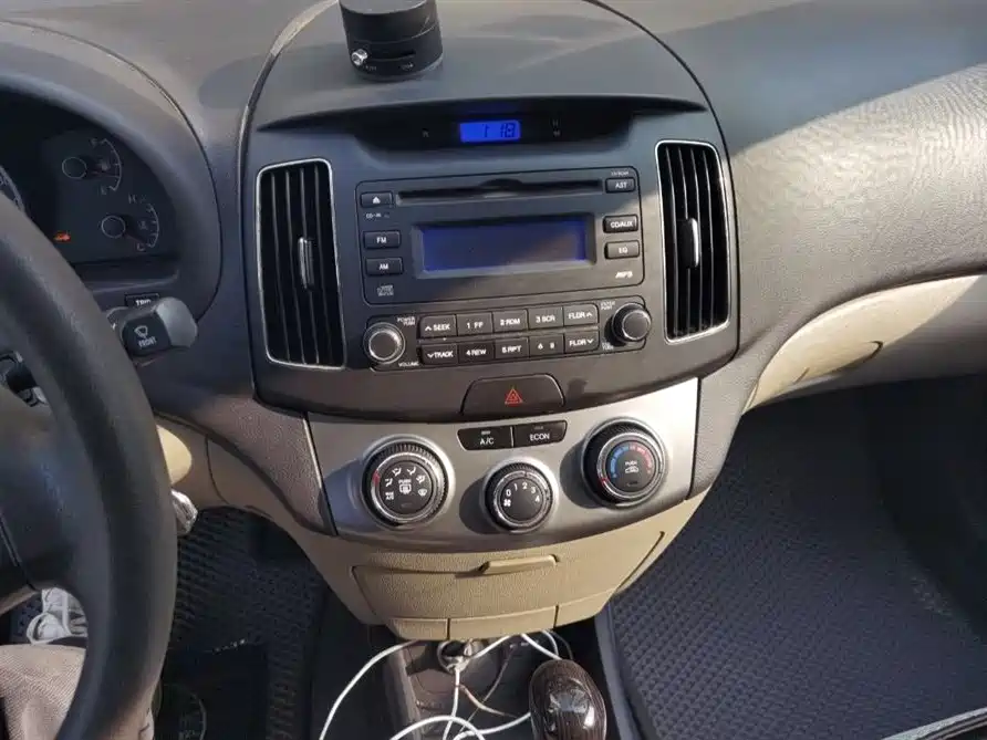 Hyundai Elantra 2011 1.6L Automatic Comfort фото 13