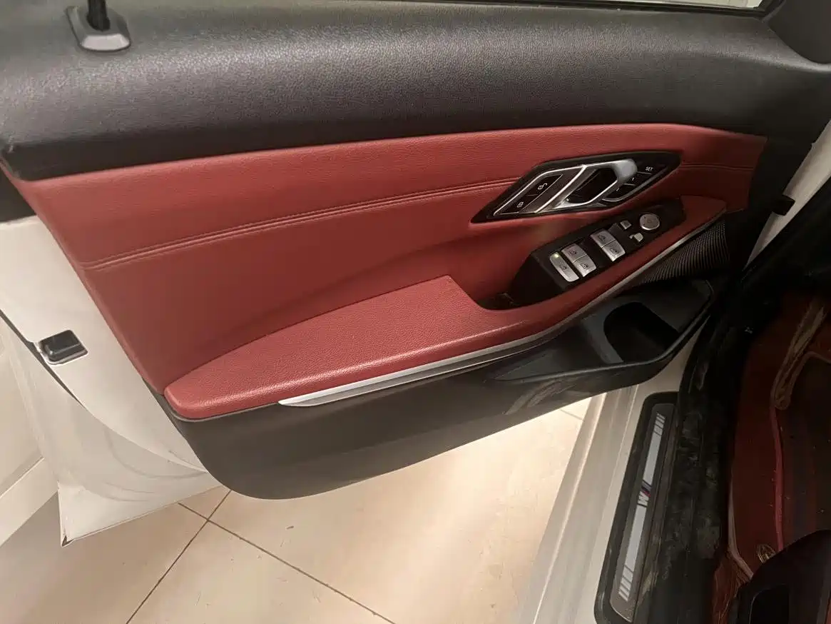 BMW 3 Series 2023 320Li M Sport Package фото 8