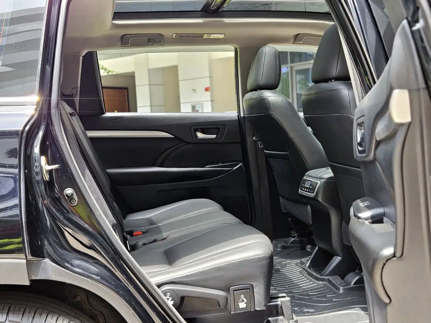 Toyota Highlander 2015 2.0T AWD Luxury Edition 7-seater фото 8