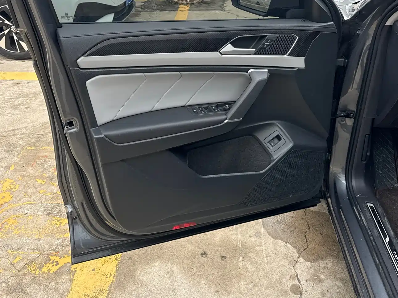 Volkswagen Tayron 2023 300TSI 2WD Luxury Plus Advanced Edition фото 8