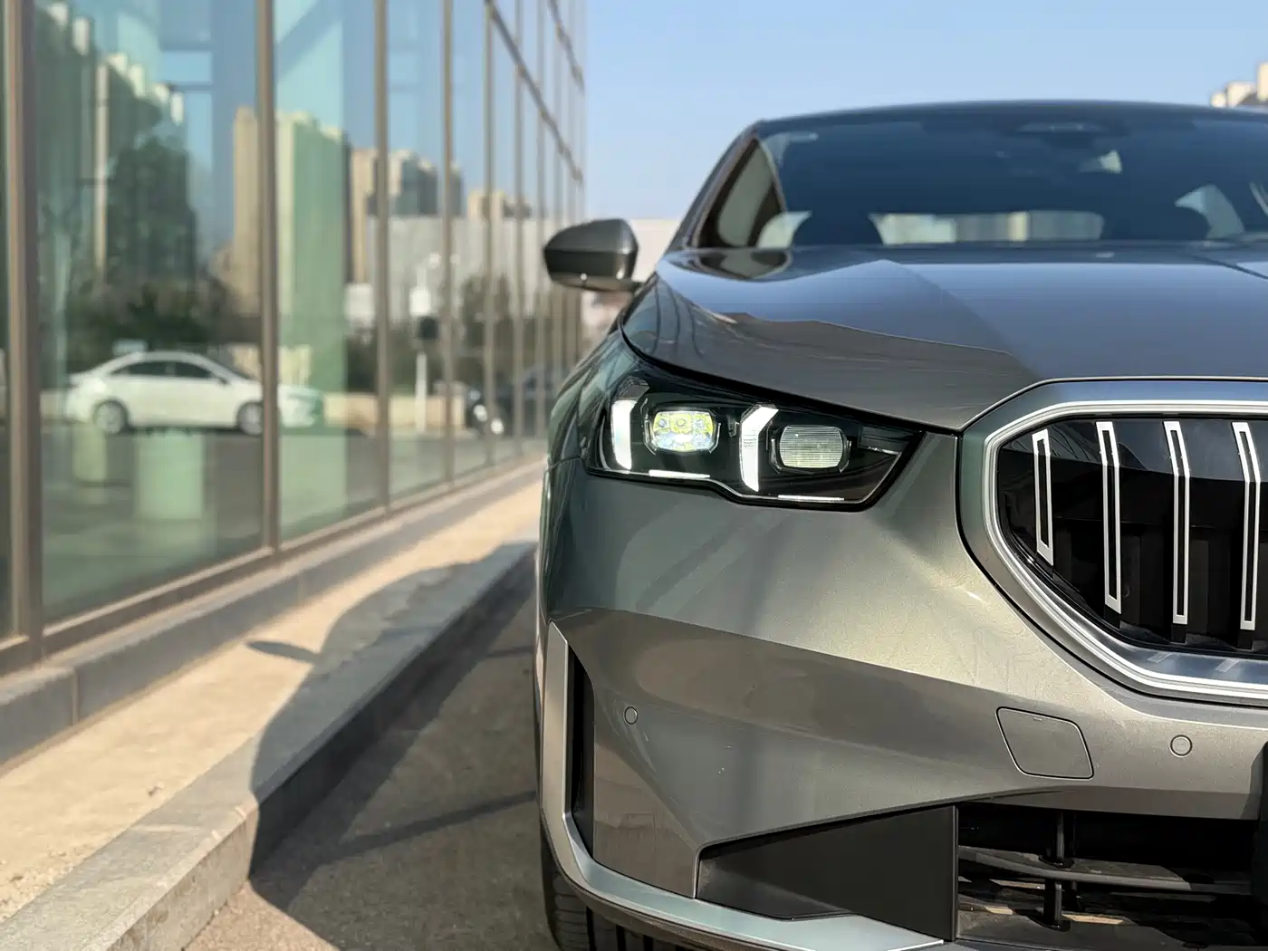 BMW i5 2024 eDrive 35L Premium Luxury Package фото 8