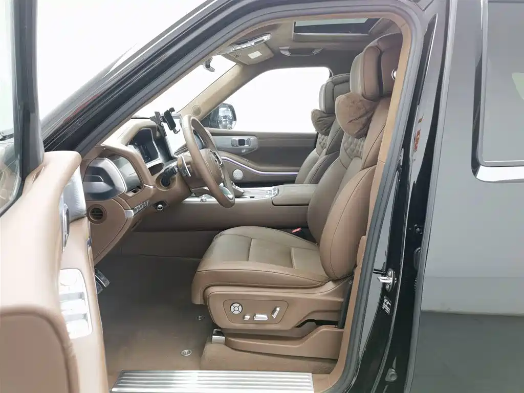 TANK TANK 700 NEW ENERGY