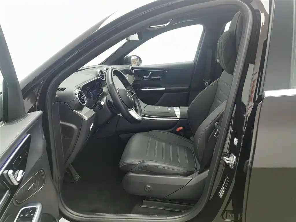 Mercedes-Benz GLC 2023 GLC 260 L 4MATIC Sport 5-seater фото 10