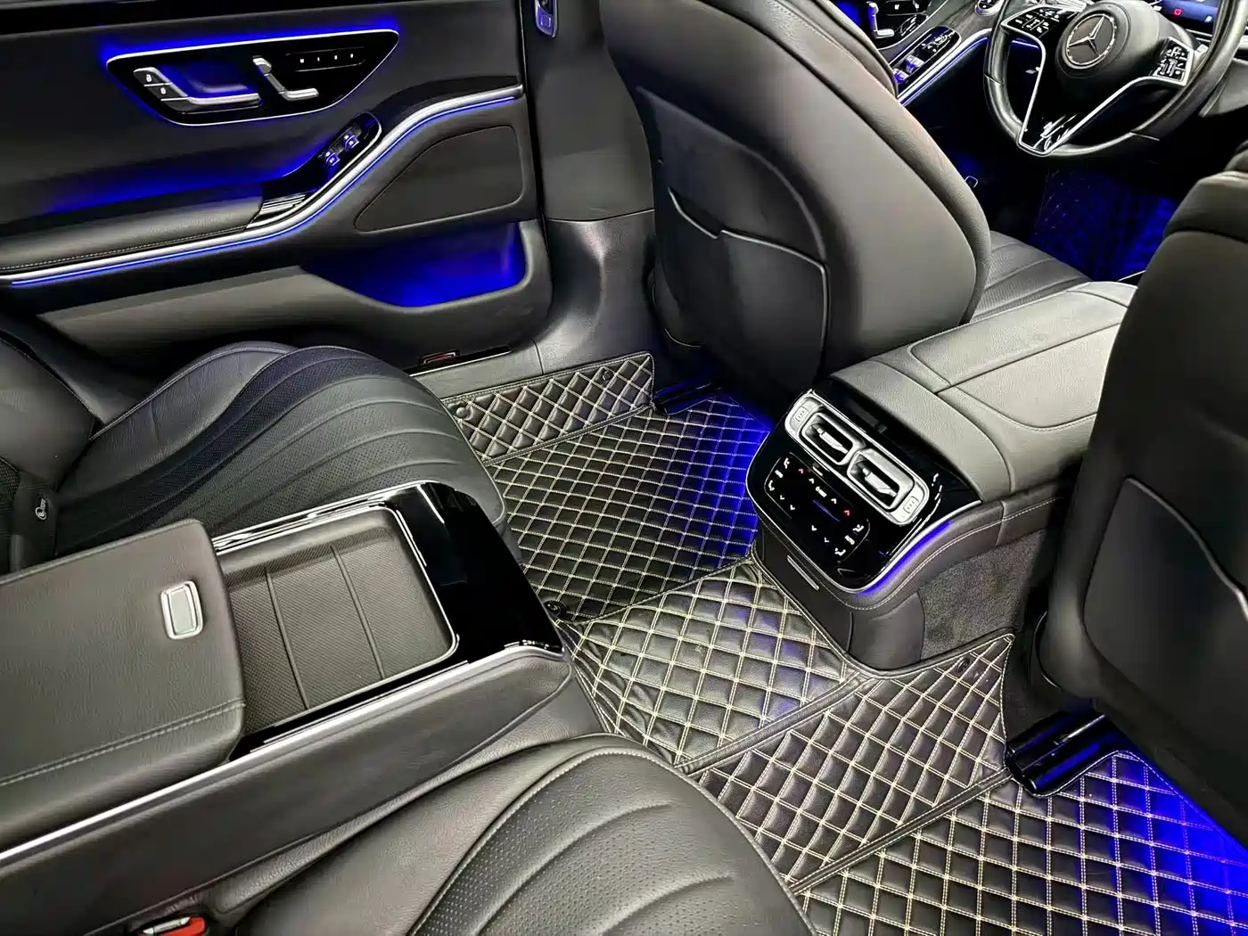 Фото 12 - Mercedes-Benz S-Class
