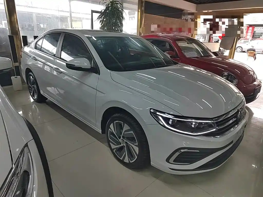 Volkswagen Bora 2025 Facelift 200TSI DSG PRO Edition фото 4