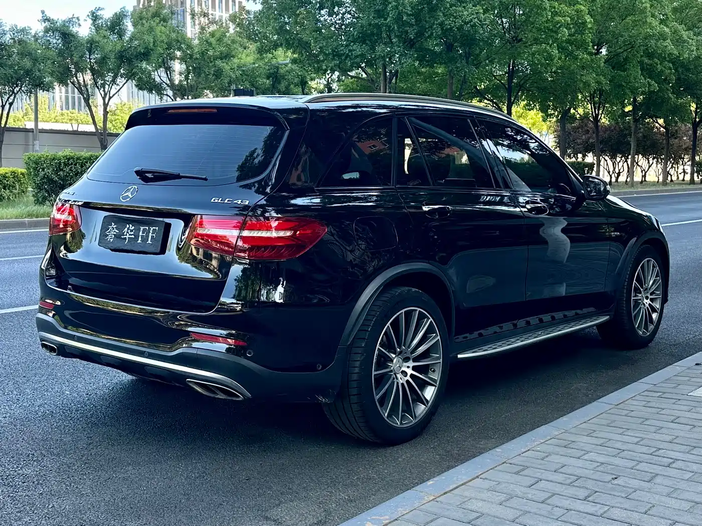 Mercedes-Benz GLC AMG 2017 AMG GLC 43 4MATIC фото 5