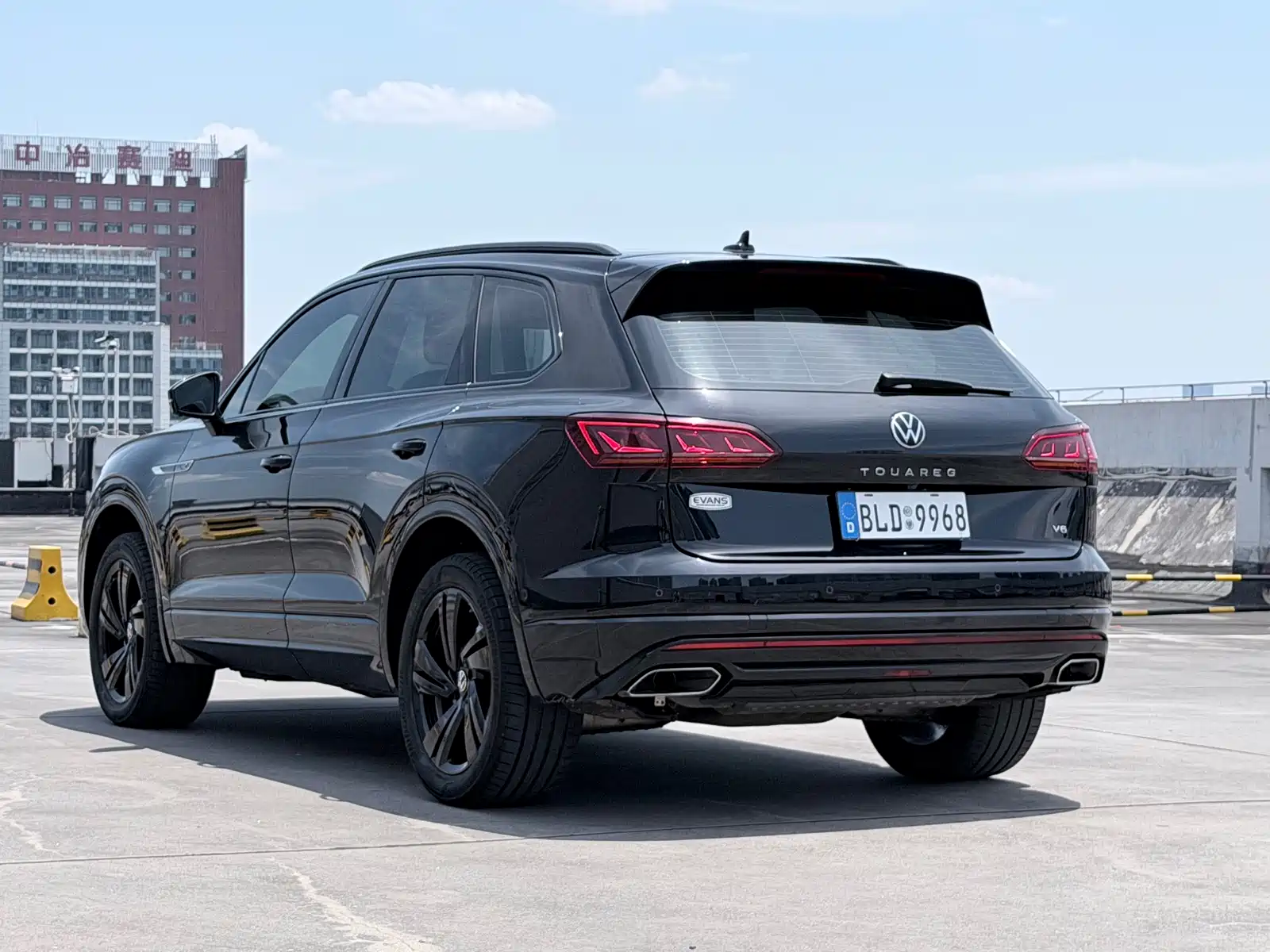 Фото 7 - Volkswagen Touareg