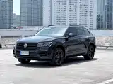 Фото 1 - Volkswagen Touareg