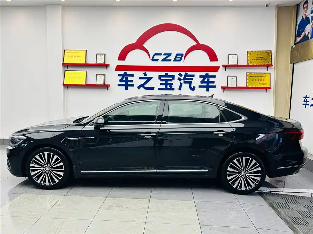 Volkswagen Passat 2019 Model 330TSI Luxury Edition China V фото 4