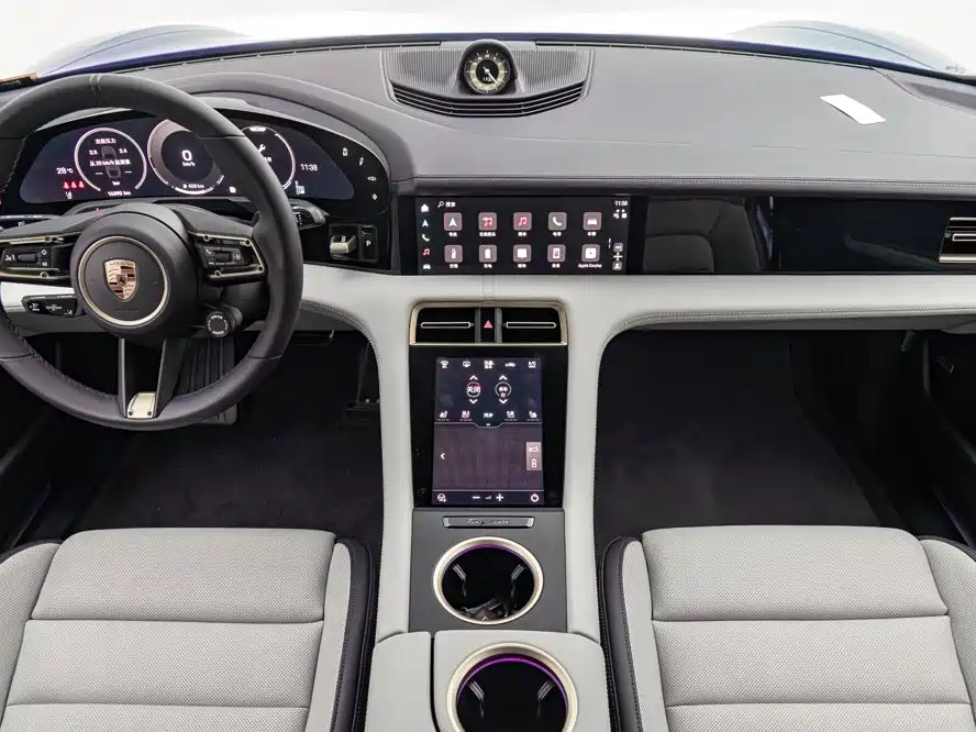 Porsche Taycan 2025 2025 Taycan