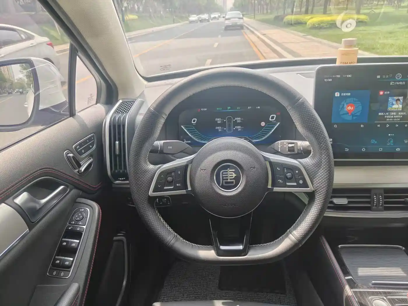BYD Tang New Energy 2018 DM 2.0T AWD Intelligent Pioneer 7-Seater China V фото 5