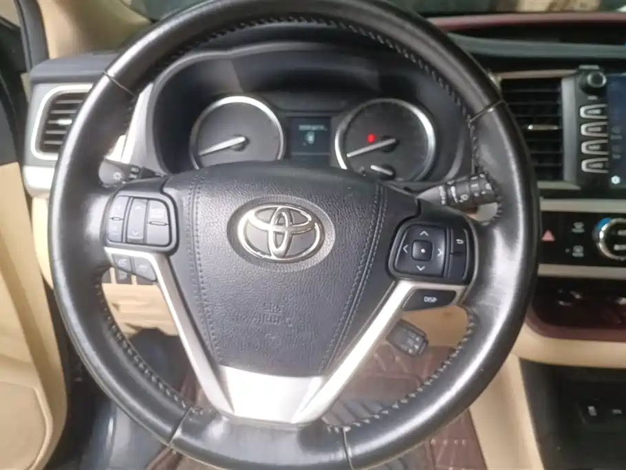 Toyota Highlander 2015 2.0T AWD Luxury Edition 7-seater фото 15