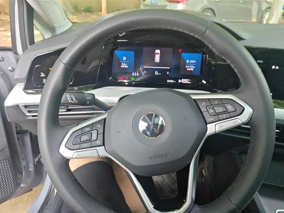 Volkswagen Golf 2023 Facelift 200TSI DSG Pro фото 15
