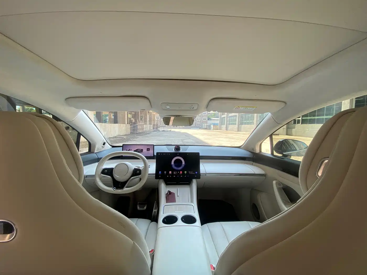 Фото 6 - Zhijie Luxeed R7