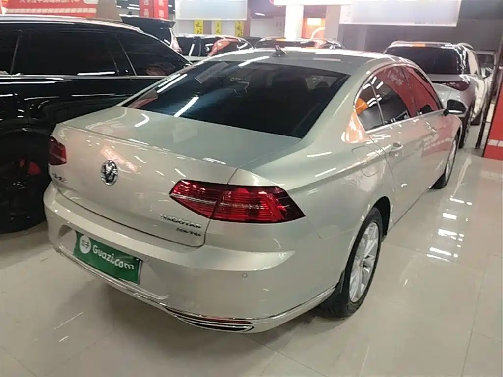 Volkswagen Magotan 2018 Facelift 330TSI DSG Luxury фото 7