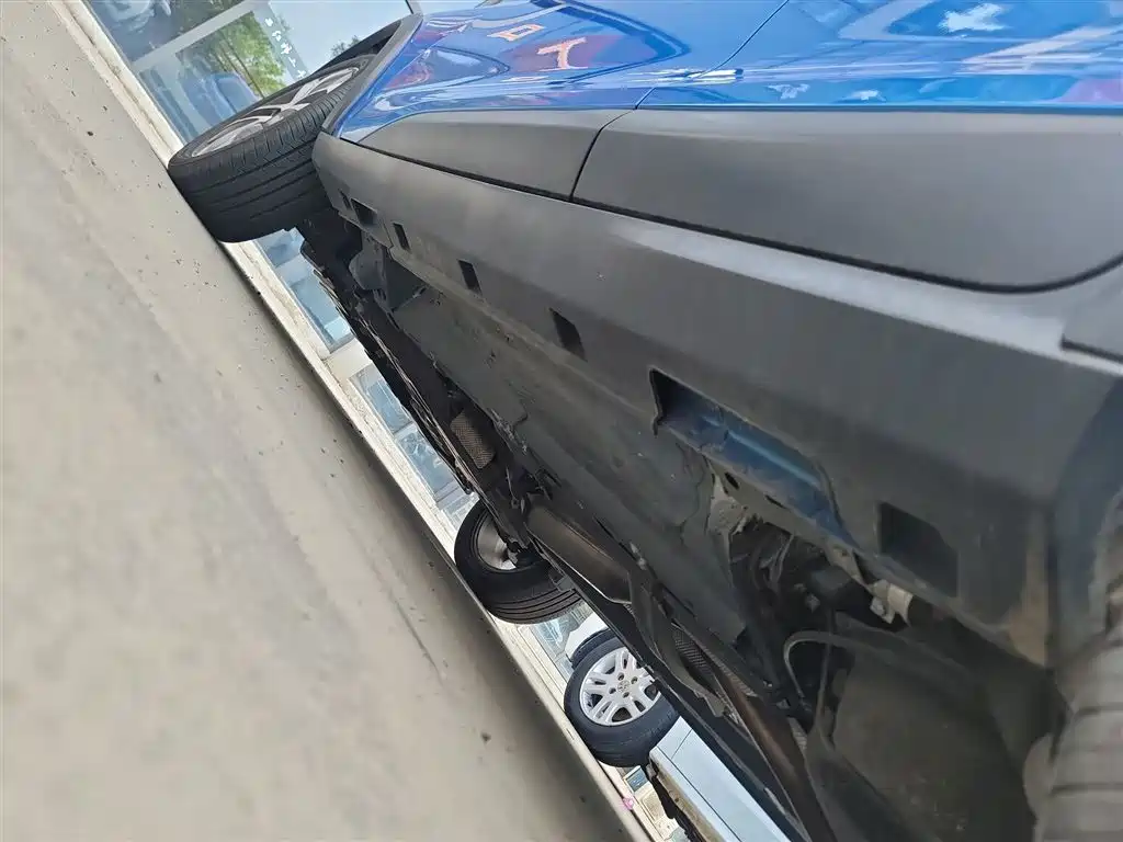 BYD Yuan 2016 1.5L Automatic Luxury фото 22