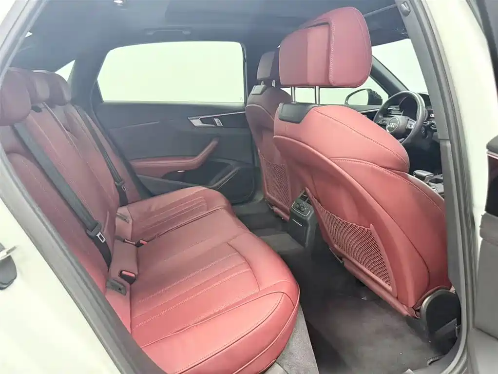 Audi A4L 2024 40 TFSI Luxury Dynamic фото 7