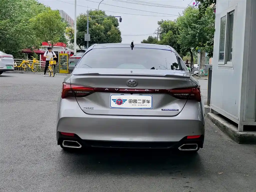 Toyota Avalon 2019 2.5L Touring Premium Edition China VI фото 5