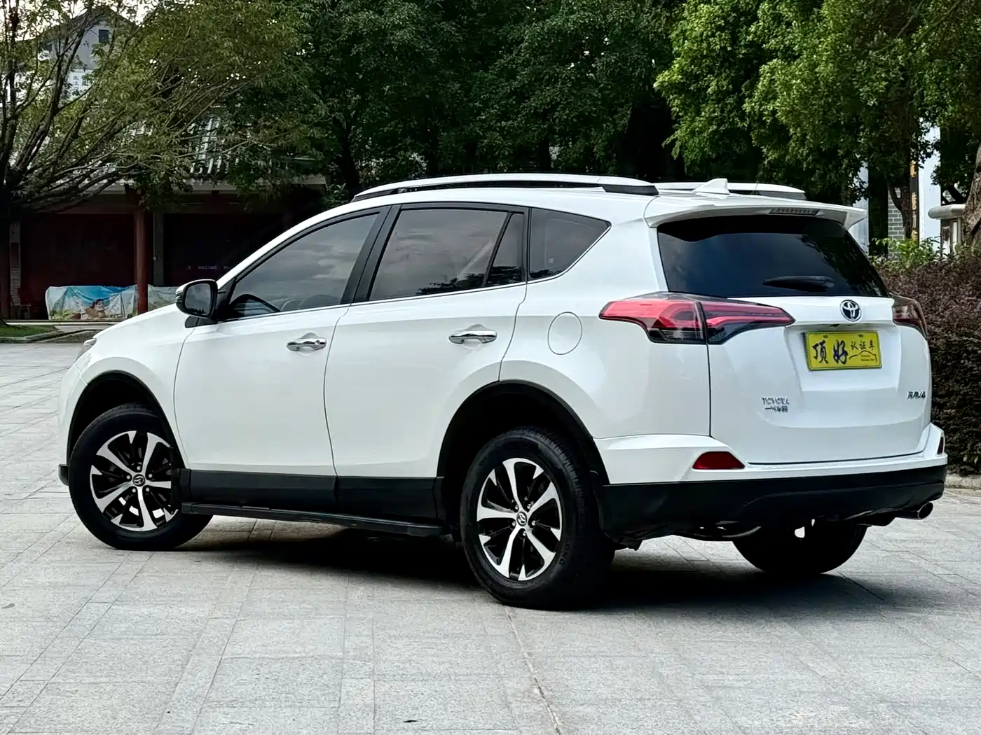 Toyota RAV4 Rongfang 2016 2.0L CVT 2WD Trend (China V) фото 7