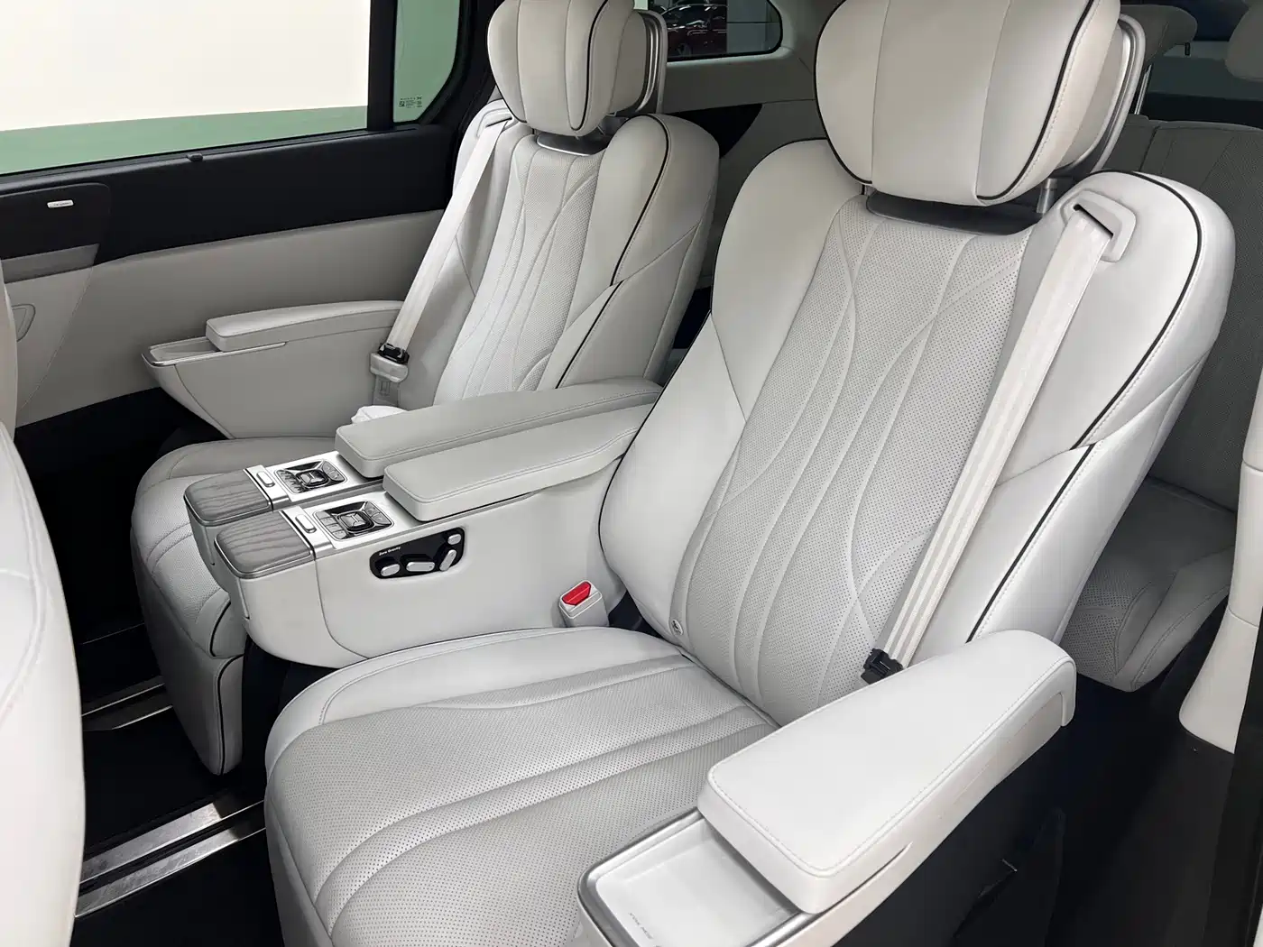XPeng X9 2024 2024 640 AWD High Performance Max