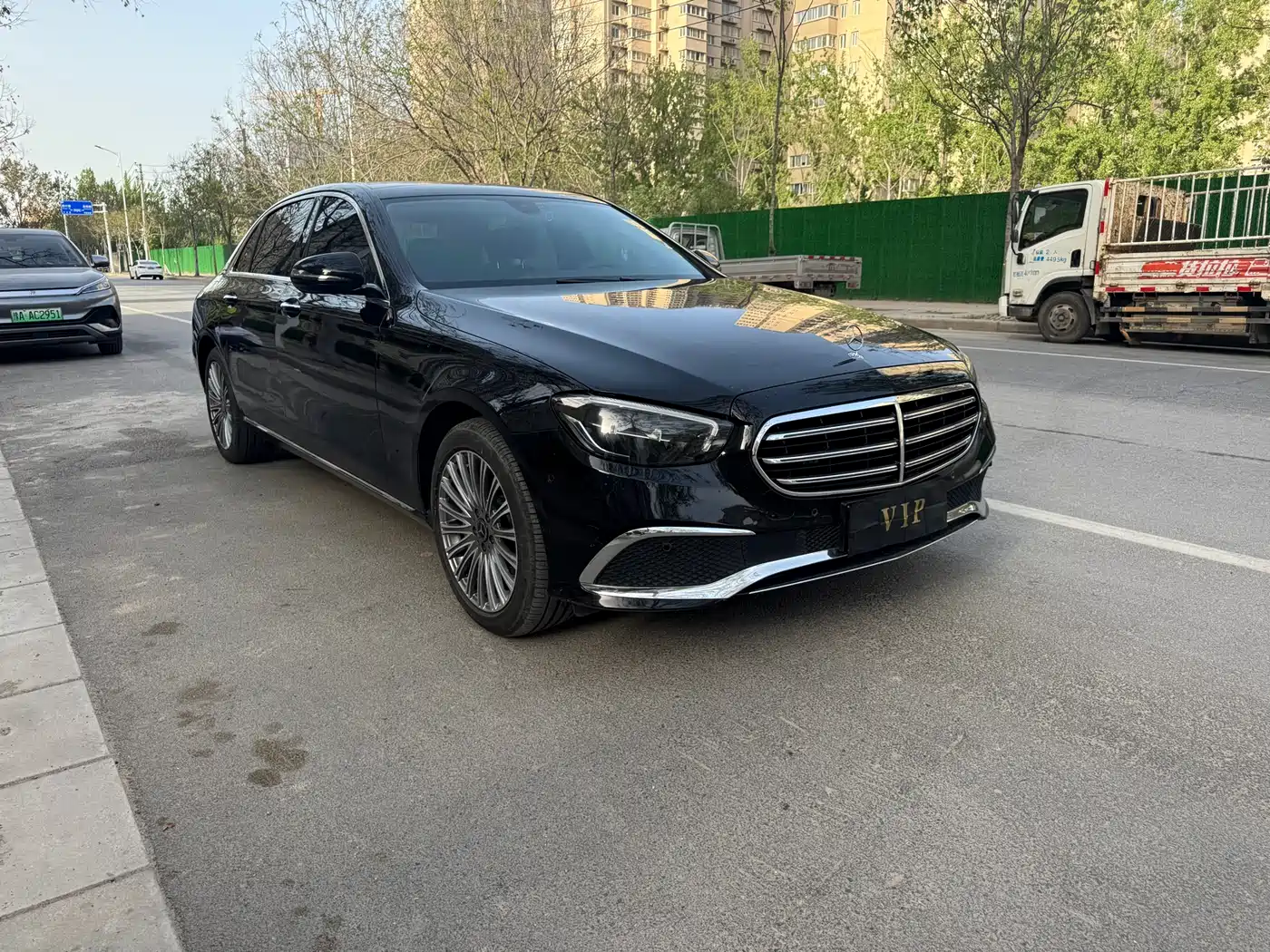 MERCEDES-BENZ E CLASS