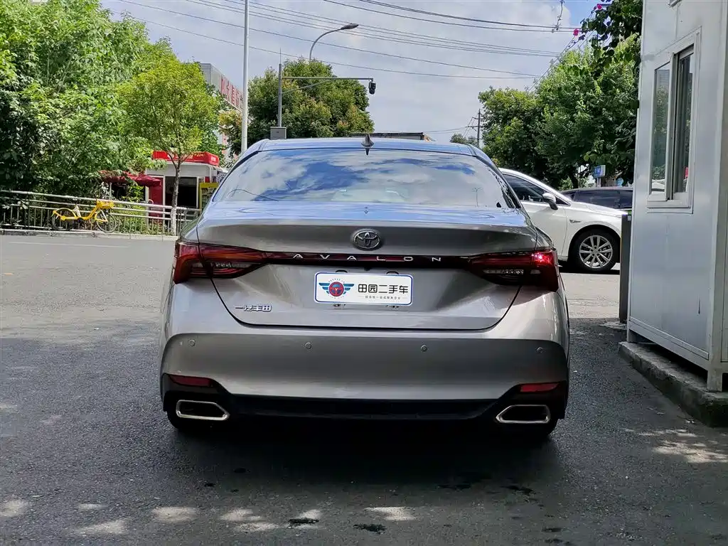 Toyota Avalon 2022 2.0L Luxury Edition фото 5