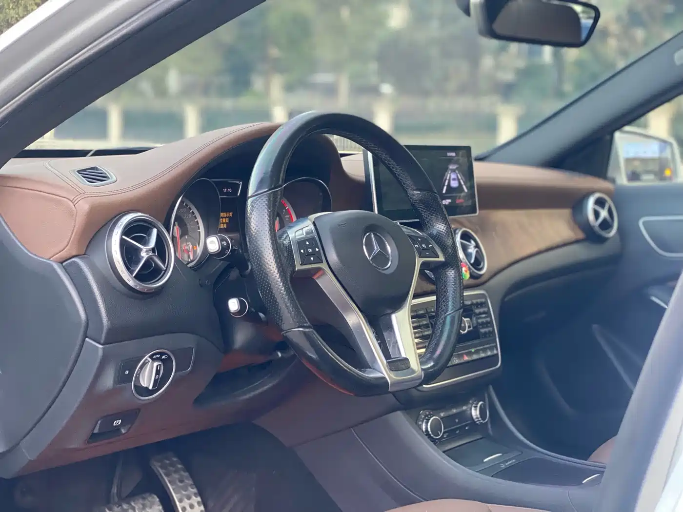 Mercedes-Benz GLA (Import) 2015 GLA 260 4MATIC фото 9