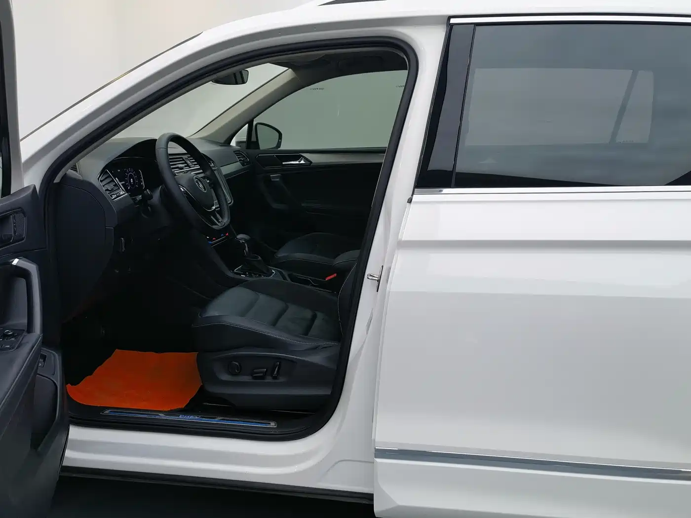Volkswagen Tiguan L PHEV 2021 430PHEV Plug-in Hybrid Premium фото 5